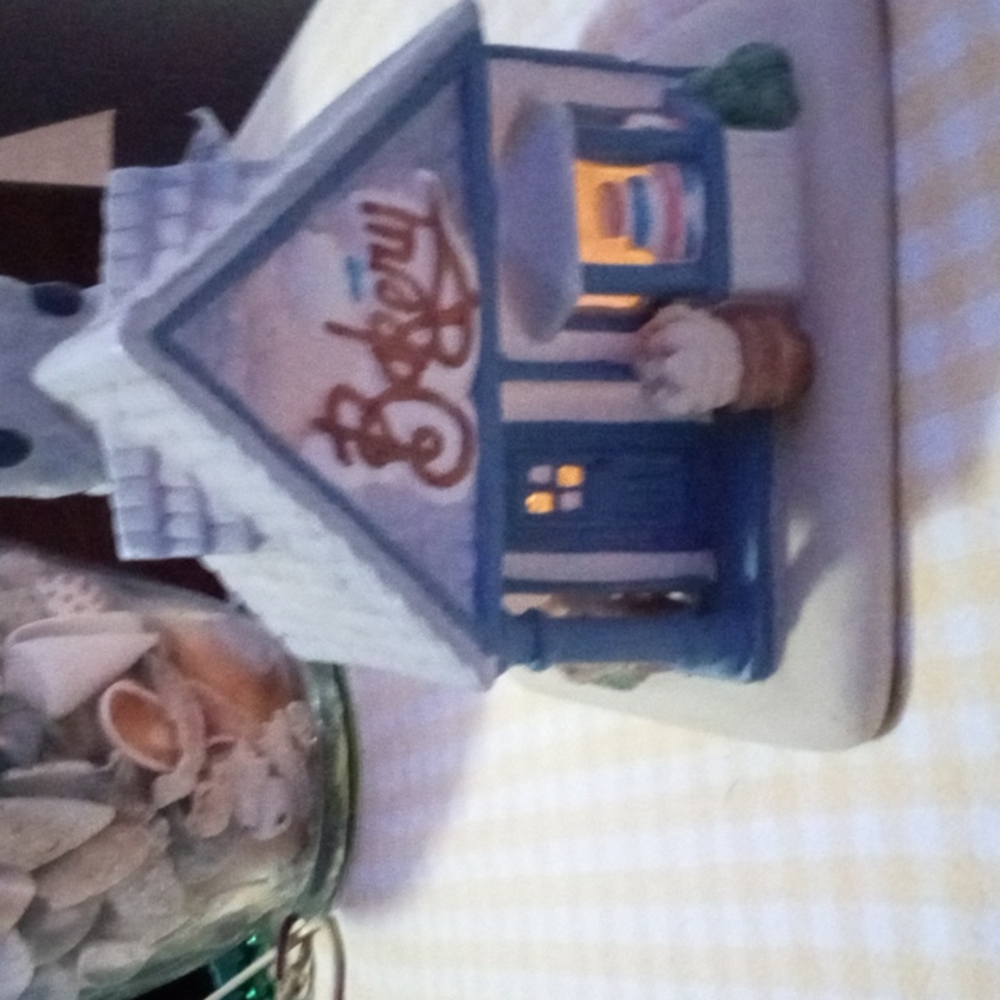 Make An Offer Friday! Reasonable offers accepted 😉! Party lite bakery
